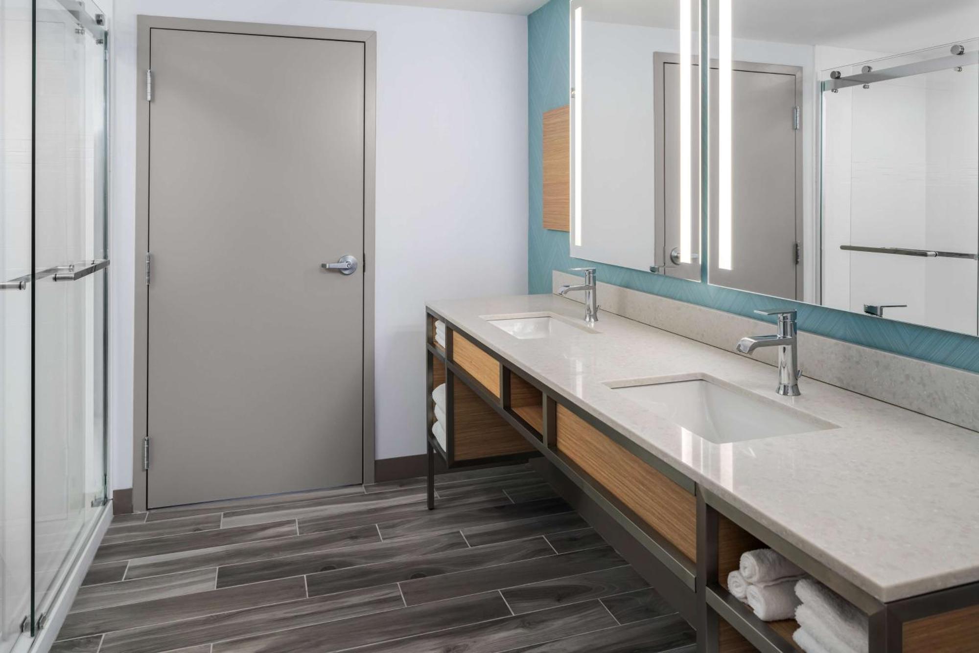 Hilton Garden Inn Rockaway Bagian luar foto